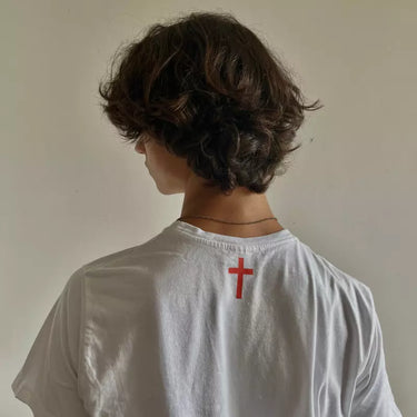 tee-shirt Spread the love of Jesus Godwear croix rouge chrétienne