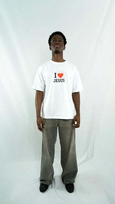 T-shirt "I LOVE JESUS"