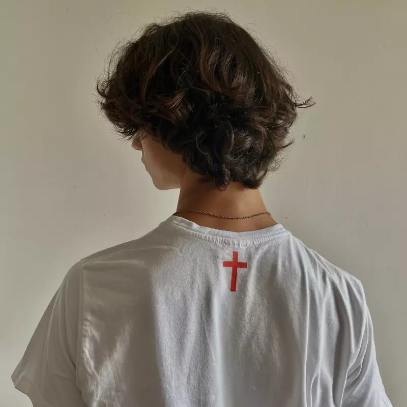 tee-shirt Spread the love of Jesus Godwear croix rouge chrétienne